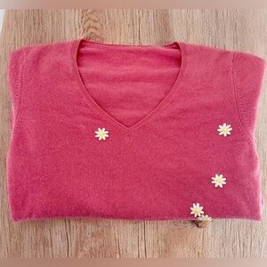 Renewist Cashmere Raspberry Pink DaisySweater – Upcycled  from Marblehead
